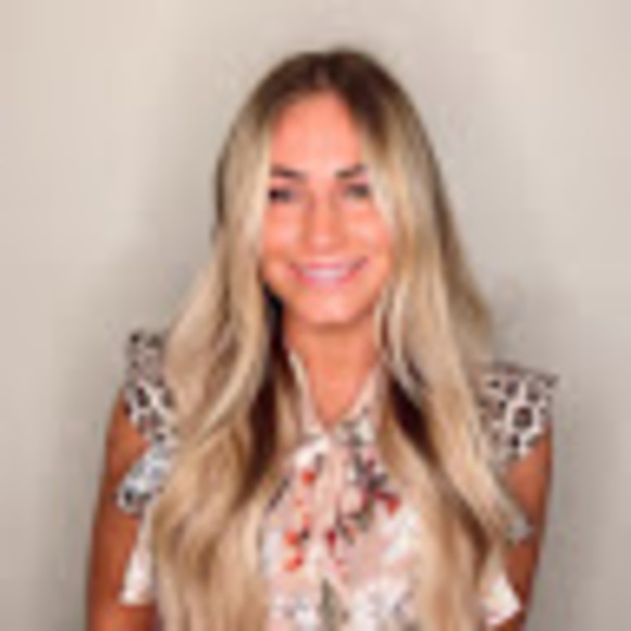 Meet your Posher, Bailee - Picture 1 of 1